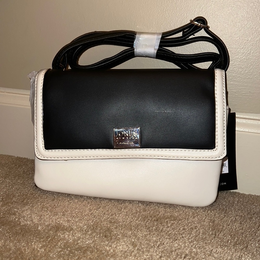 Jones New York Signature black and white purse